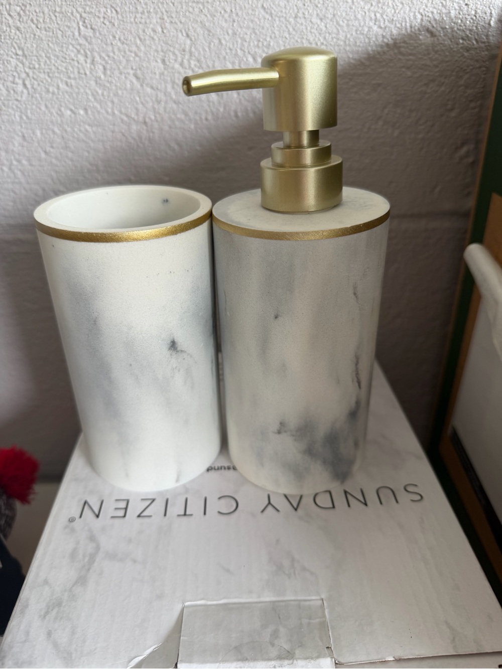 White Marble Resin Bathroom Set